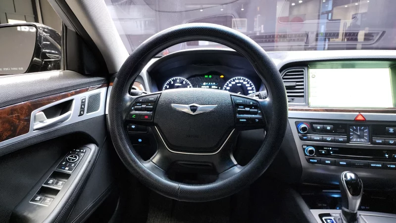 Hyundai Genesis