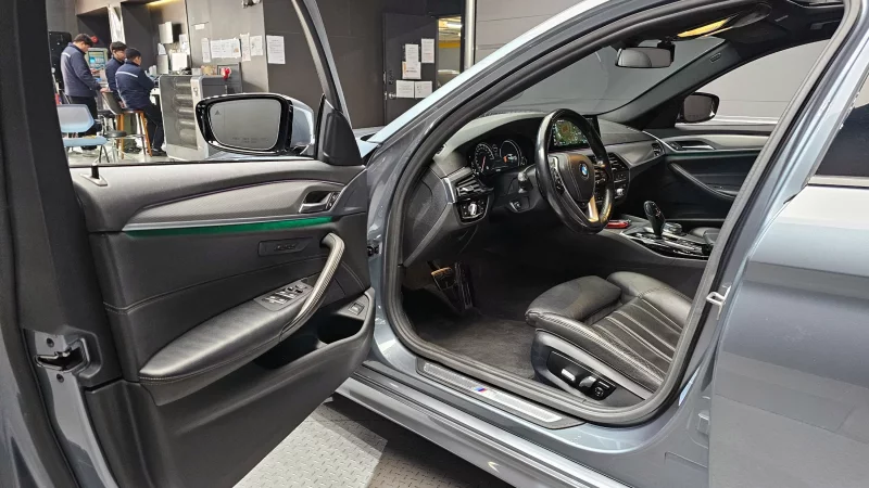 BMW 5-Series