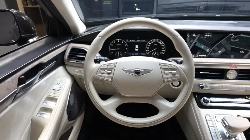 Genesis G90