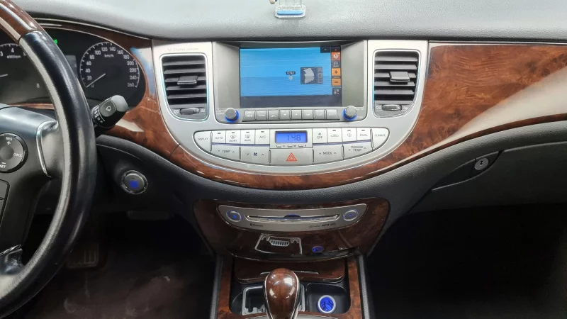 Hyundai Genesis