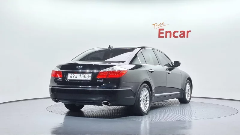 Hyundai Genesis