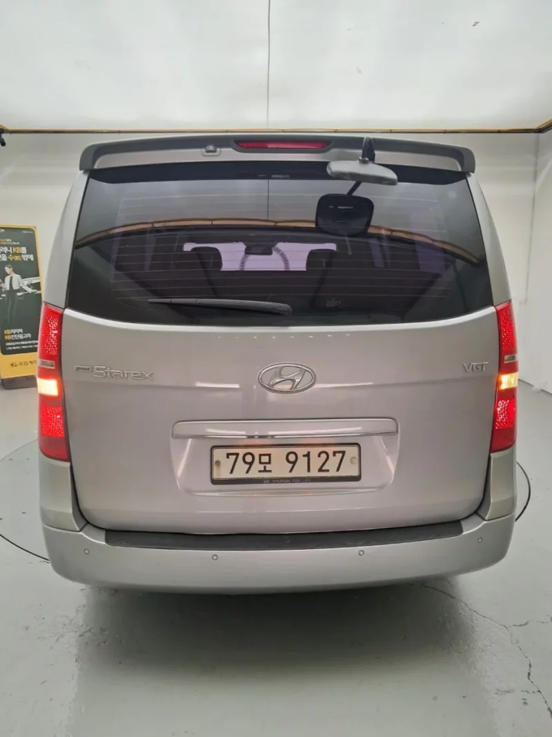 Hyundai Starex