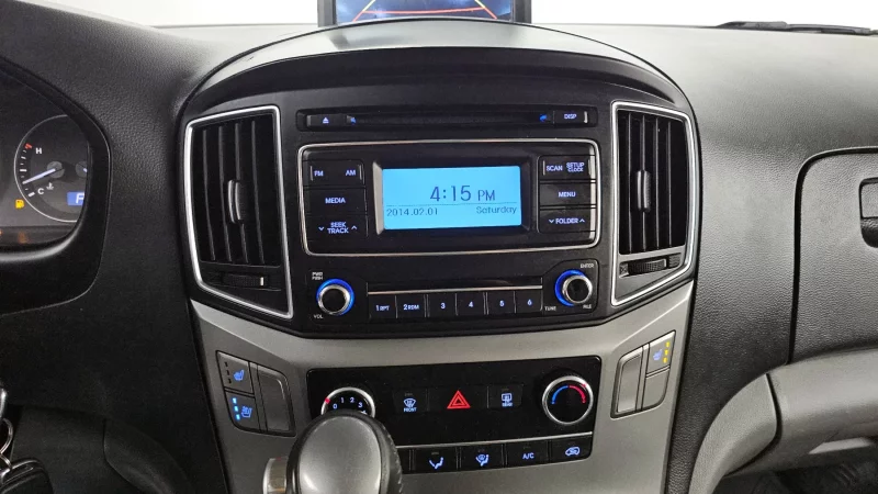 Hyundai Starex