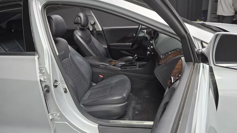 Hyundai Aslan