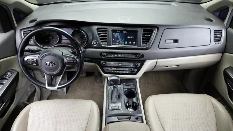 Kia Carnival