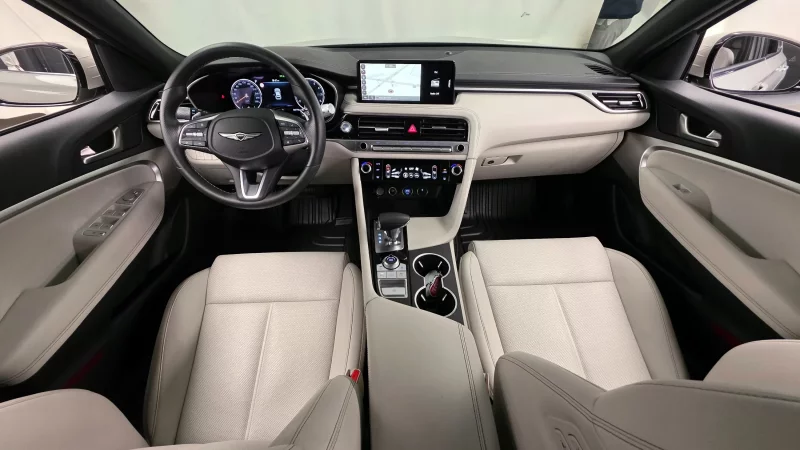 Genesis G70