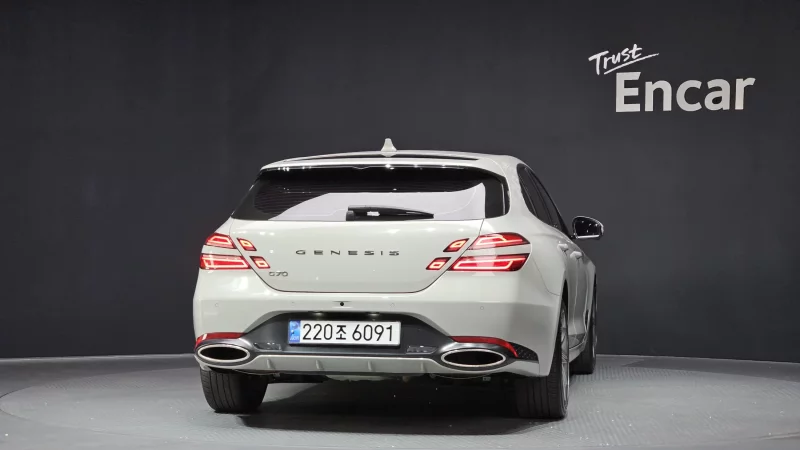 Genesis G70