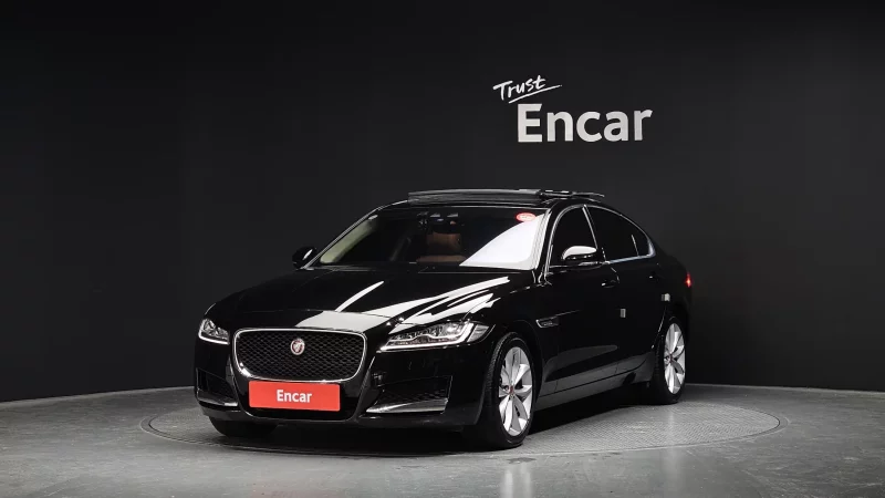 Jaguar XF