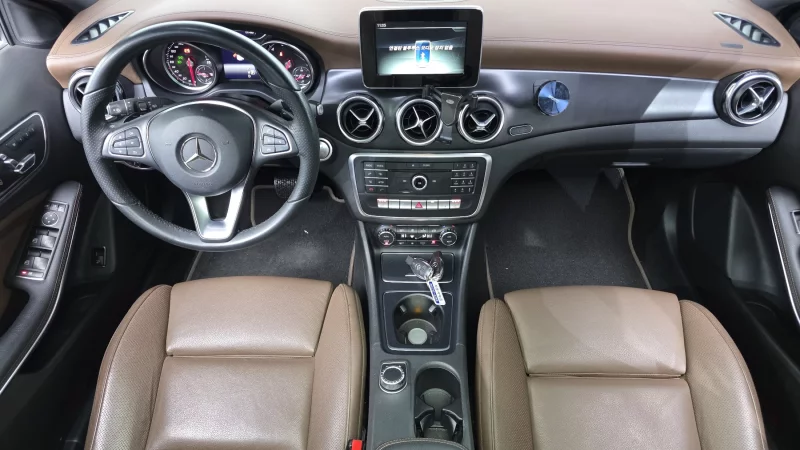 Mercedes-Benz GLA-Class