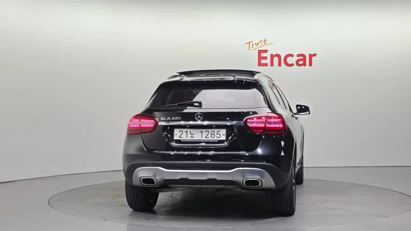 Mercedes-Benz GLA-Class