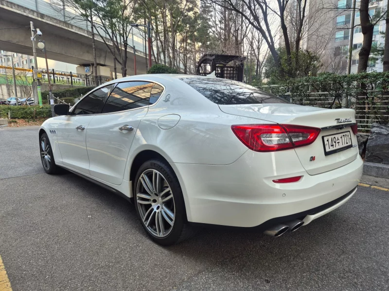 Maserati QUATTROPORTE