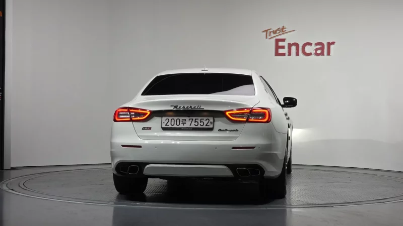 Maserati QUATTROPORTE
