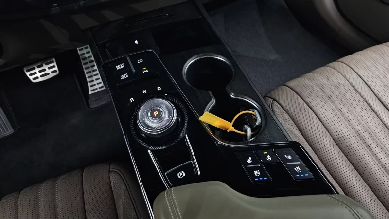 Kia K8