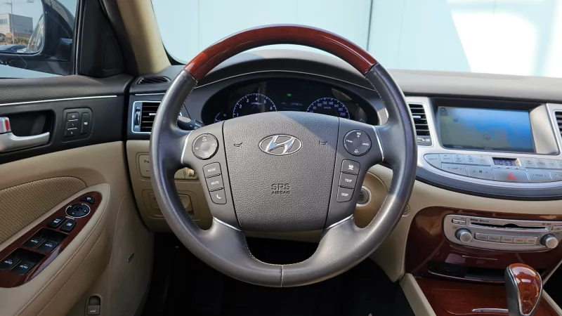 Hyundai Genesis