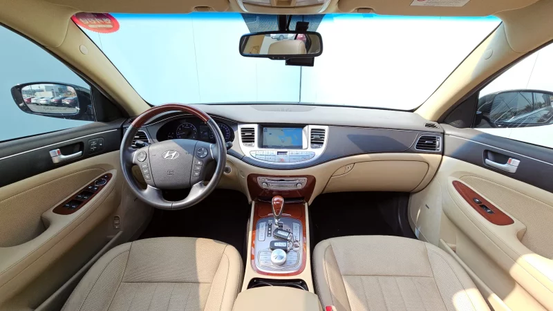 Hyundai Genesis