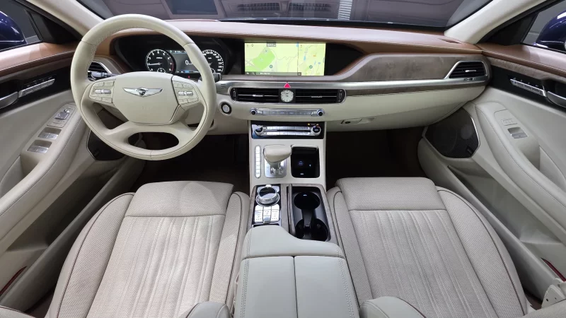 Genesis G90