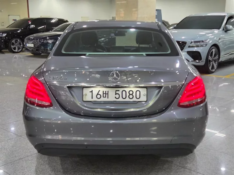 Mercedes-Benz C-Class