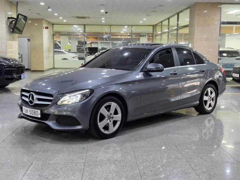 Mercedes-Benz C-Class