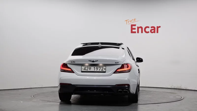 Genesis G70