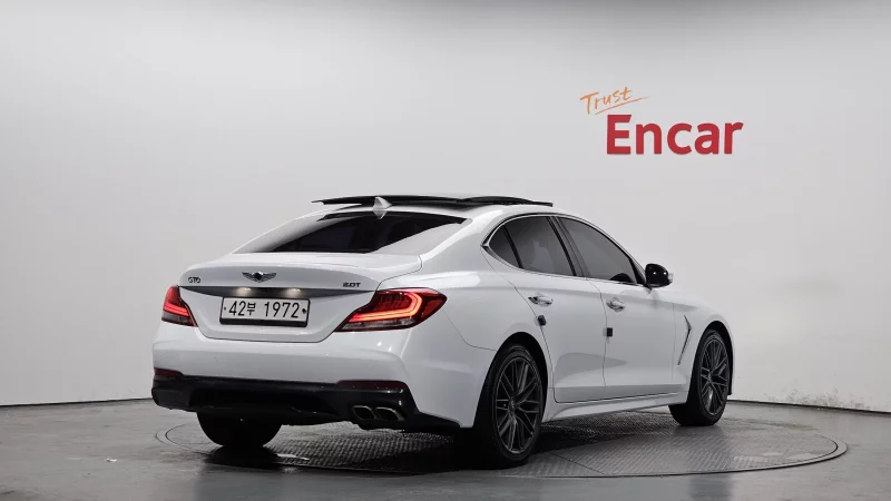 Genesis G70