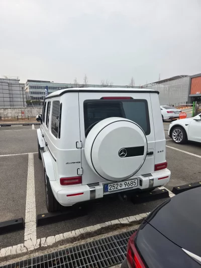 Mercedes-Benz G-Class