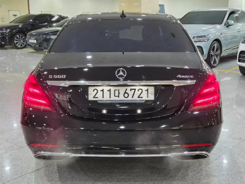 Mercedes-Benz S-Class