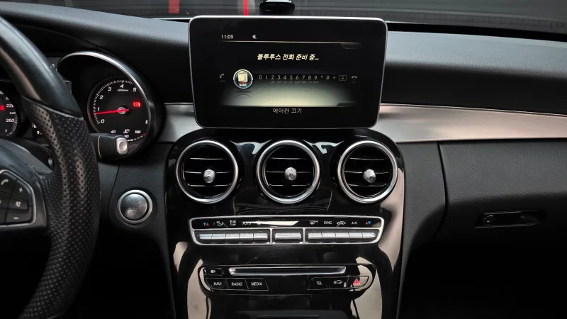 Mercedes-Benz C-Class