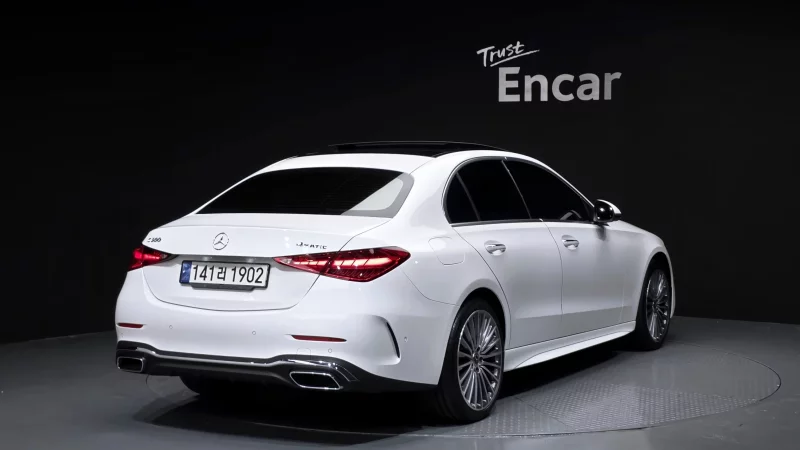 Mercedes-Benz C-Class