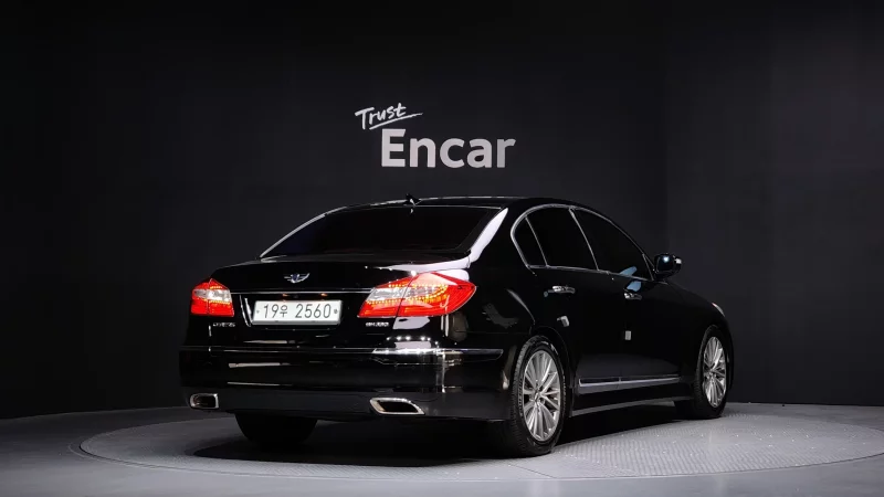 Hyundai Genesis