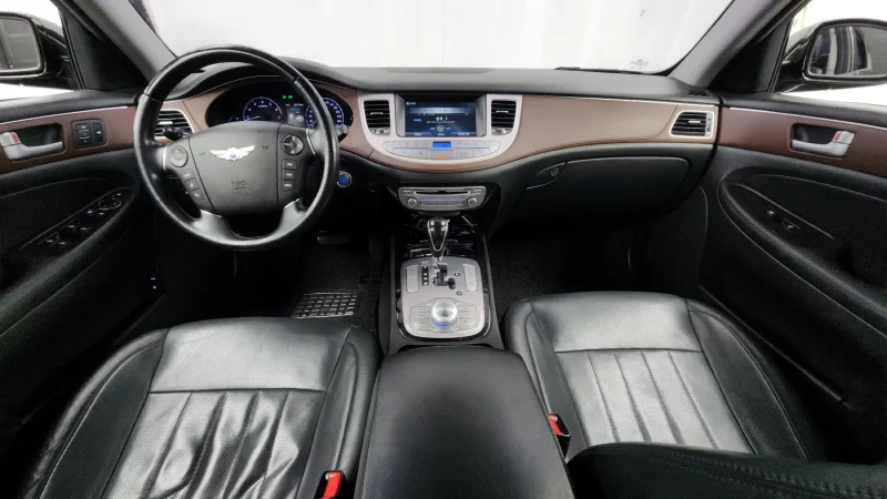 Hyundai Genesis