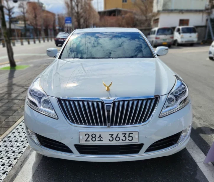 Hyundai Equus