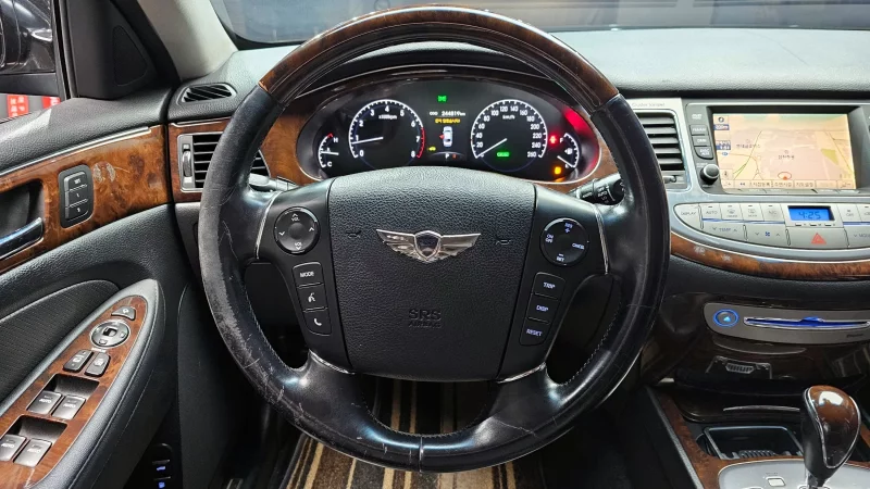 Hyundai Genesis