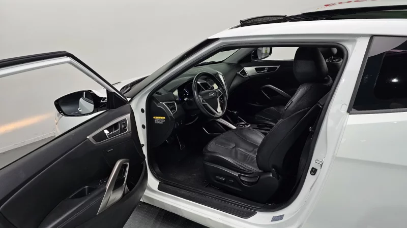 Hyundai Veloster