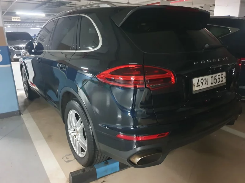 Porsche CAYENNE