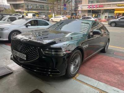 Genesis G90
