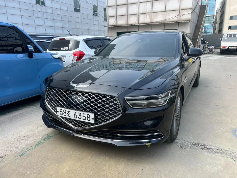 Genesis G90