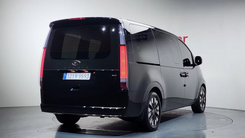 Hyundai Staria