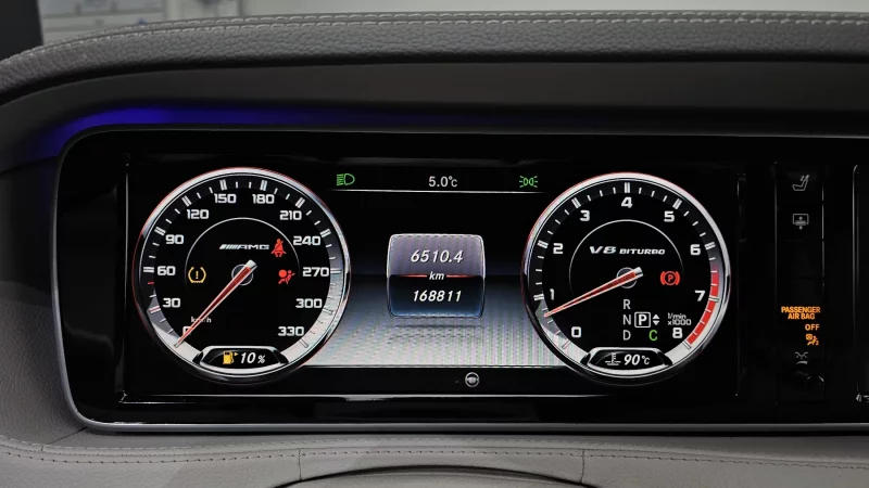 Mercedes-Benz S-Class
