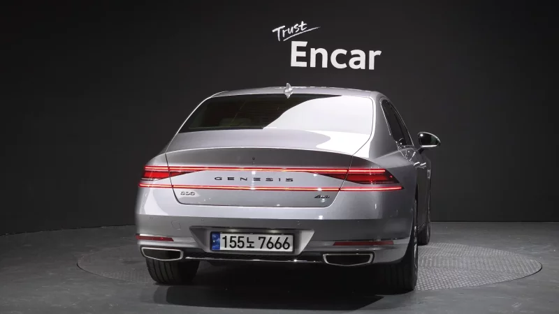 Genesis G90