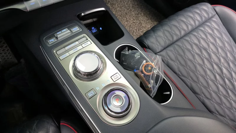 Genesis GV70