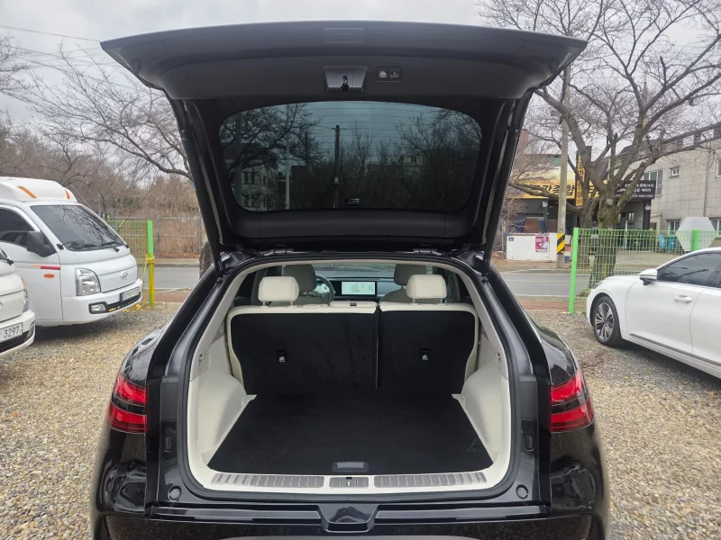 Genesis GV60