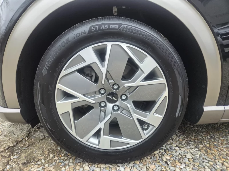 Genesis GV60