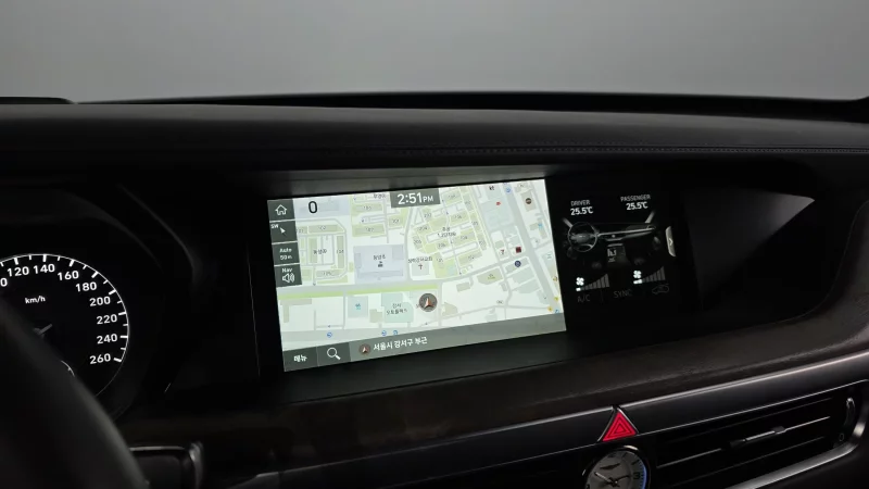 Genesis G90
