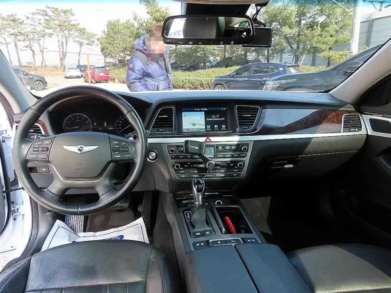 Hyundai Genesis