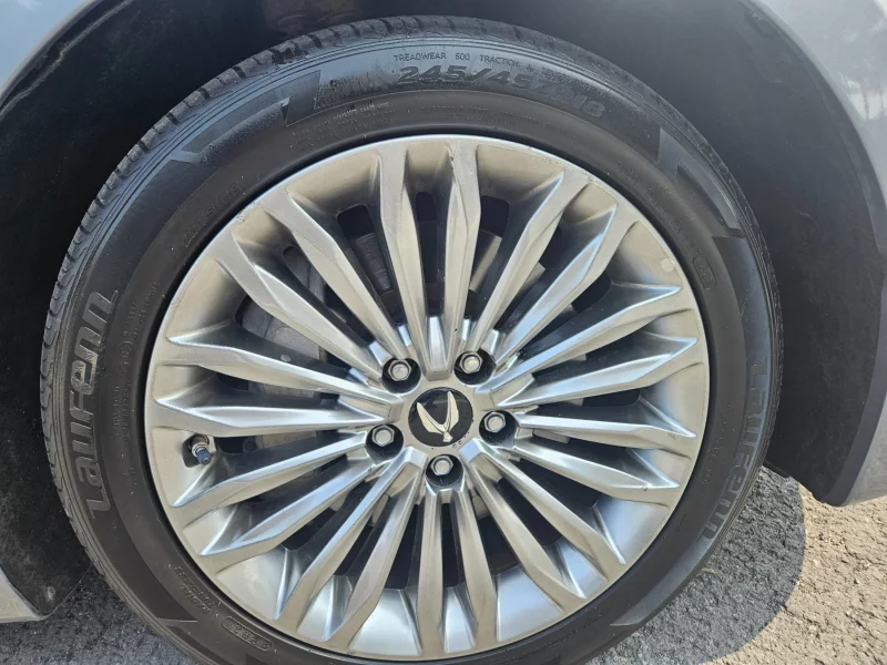 Hyundai Equus