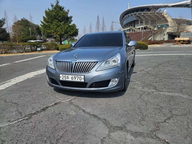 Hyundai Equus