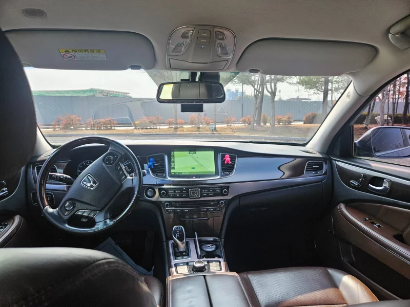 Hyundai Equus