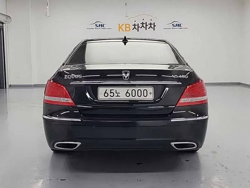 Hyundai Equus
