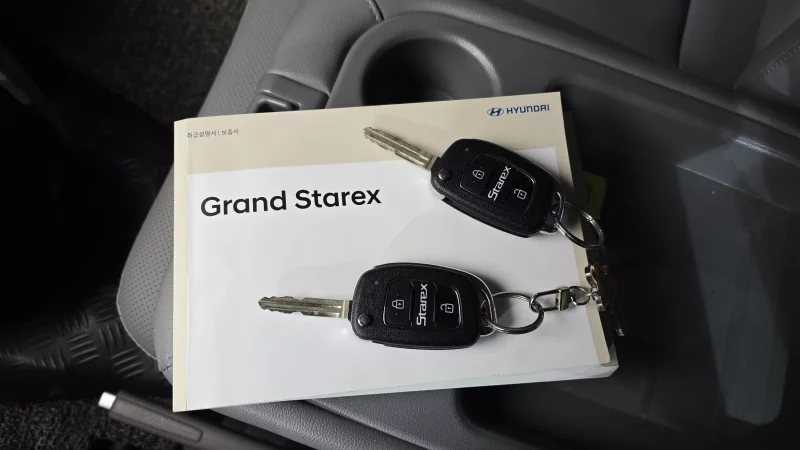 Hyundai Starex