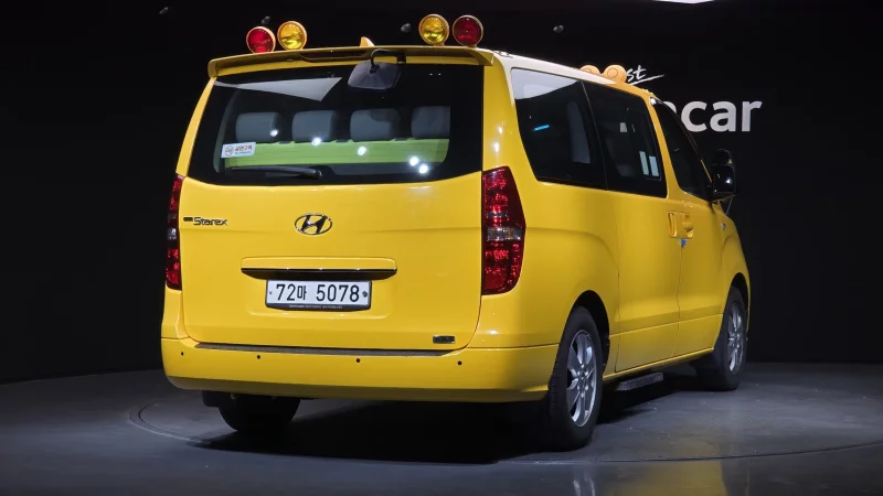 Hyundai Starex